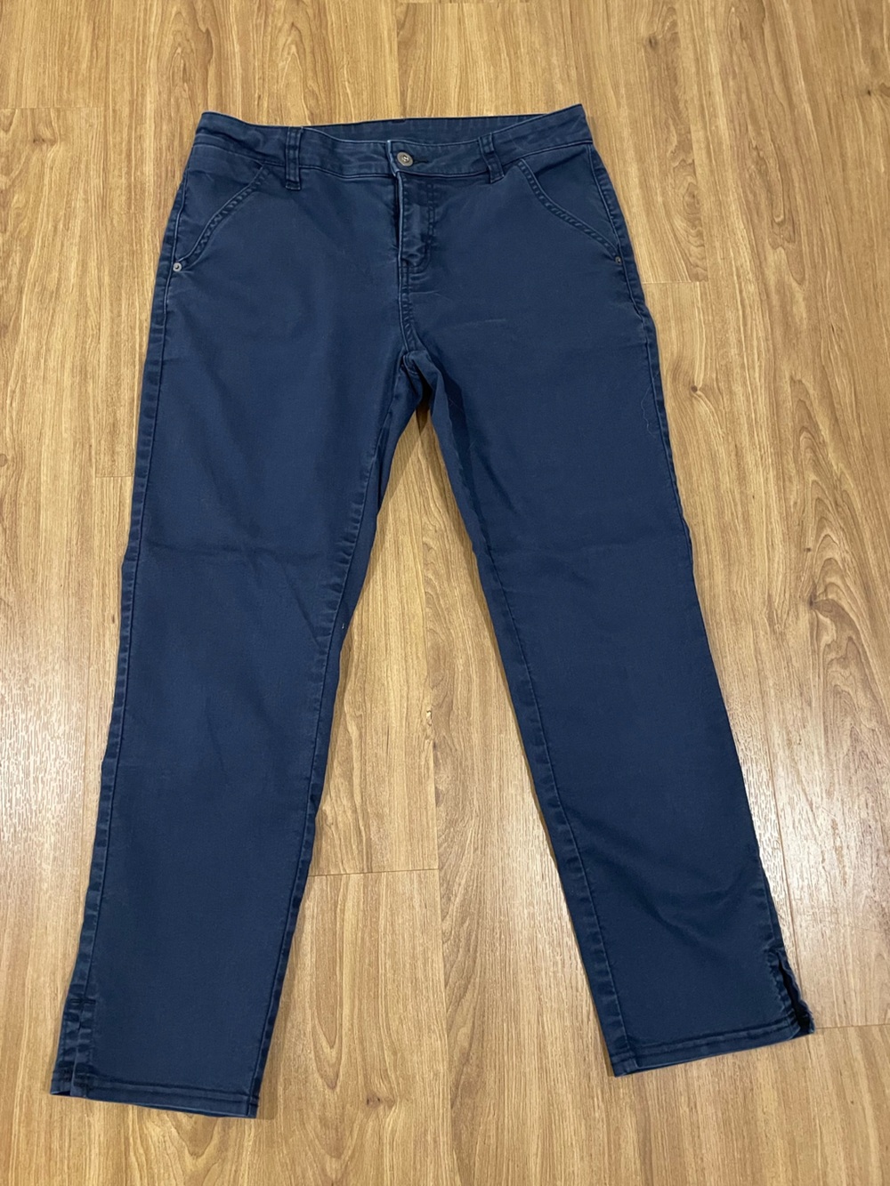 Prana Kayla Crop Chino Pant in Navy, Women’s Size 6
